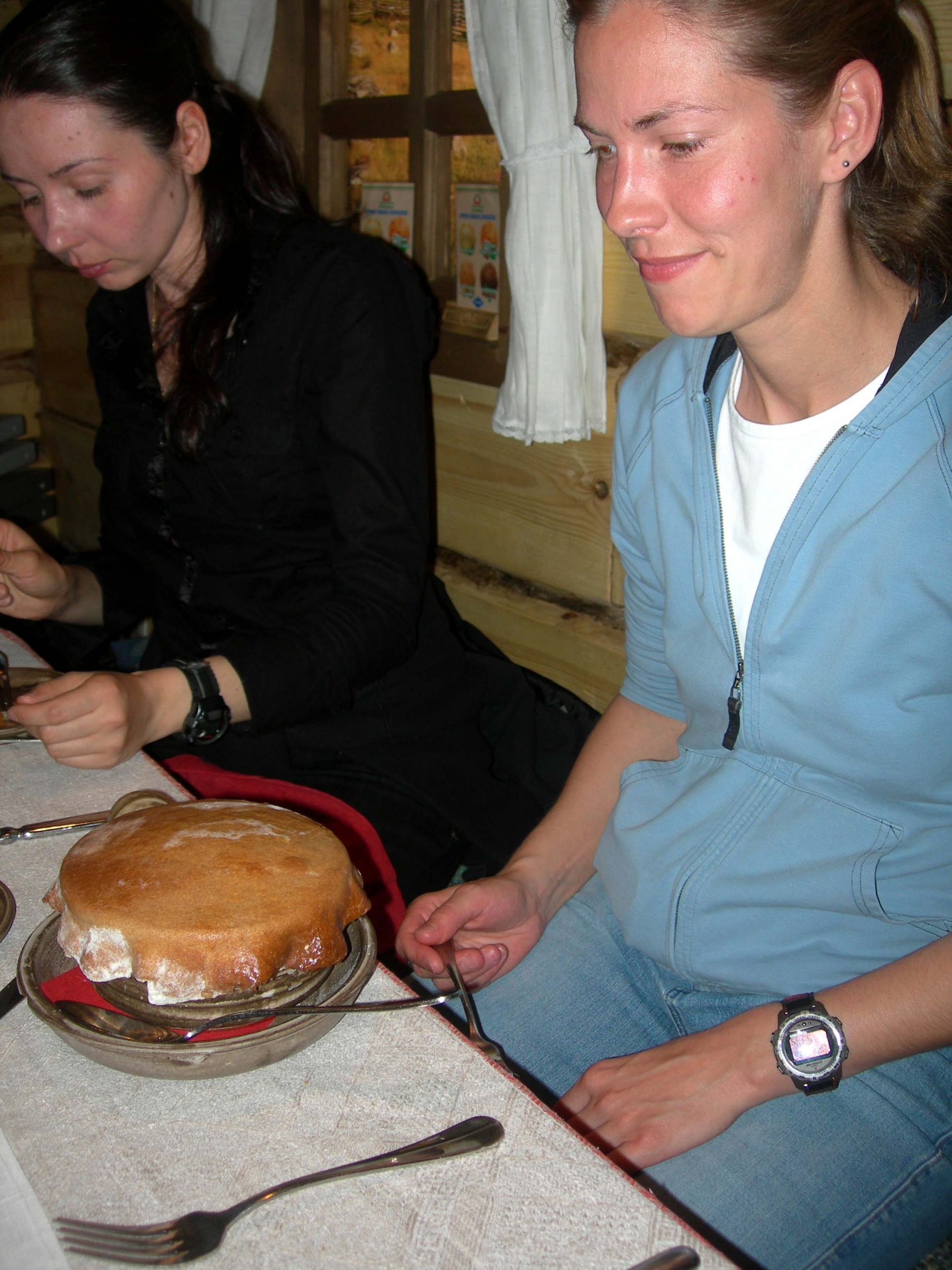 2007_PZ_KarelianRestaurantAnnaAmyPotStew